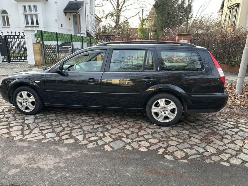 Schwarz Gebraucht 2002 Ford Mondeo Ghia Kombi | 790 € (Superpreis) - Bild 1/4