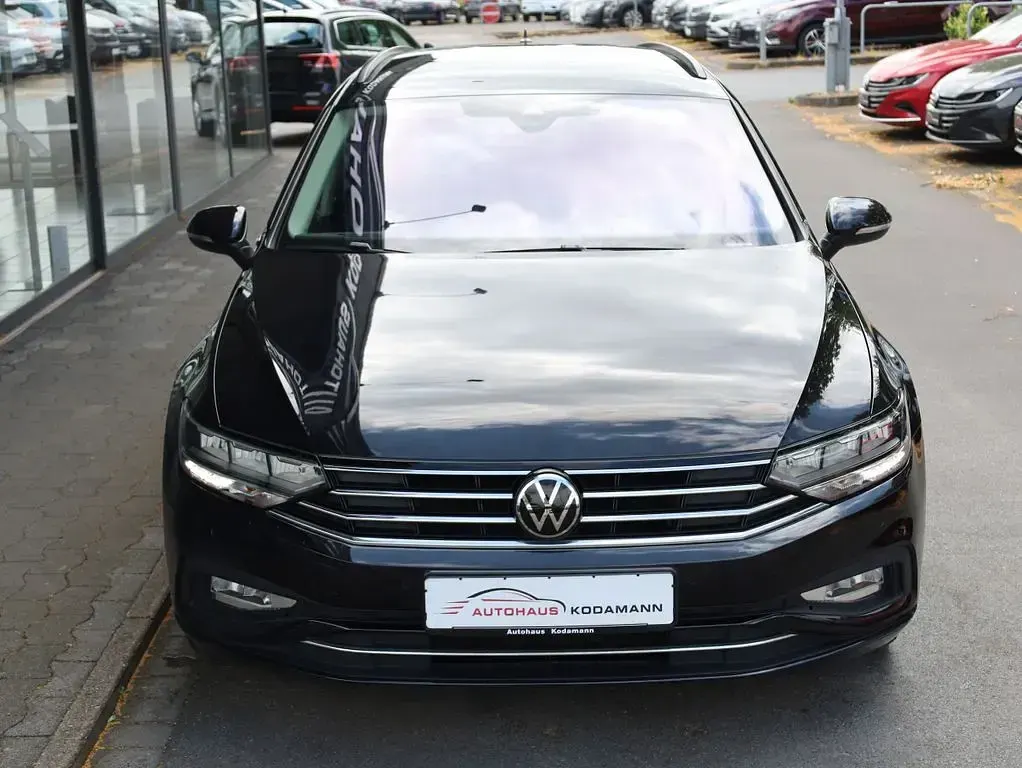 Gebraucht VW Passat Business 122 PS (89 kW) 2022 Schwarz Kombi