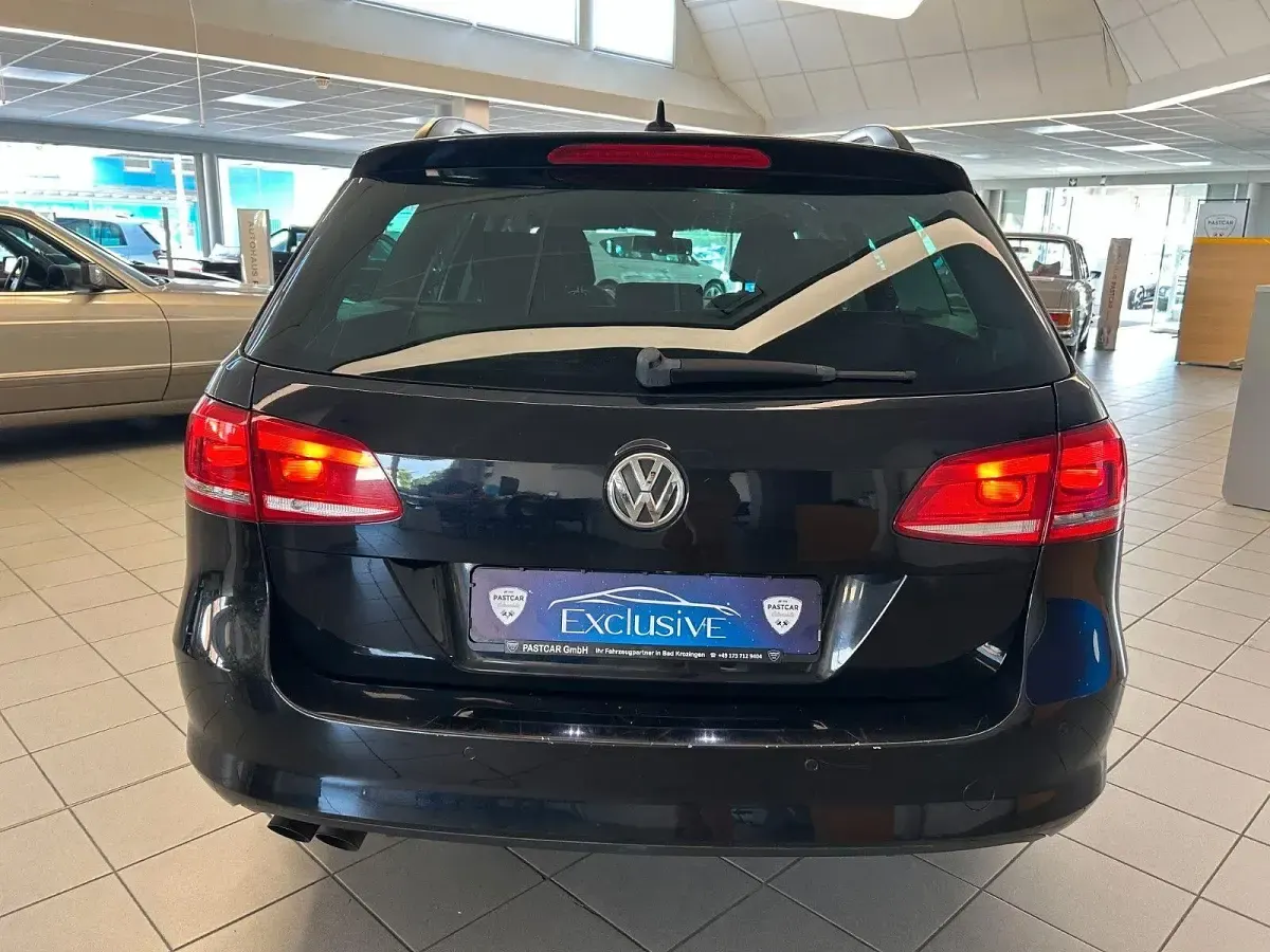 Gebraucht VW Passat Trendline 140 PS (102 kW) 2013 Schwarz Kombi