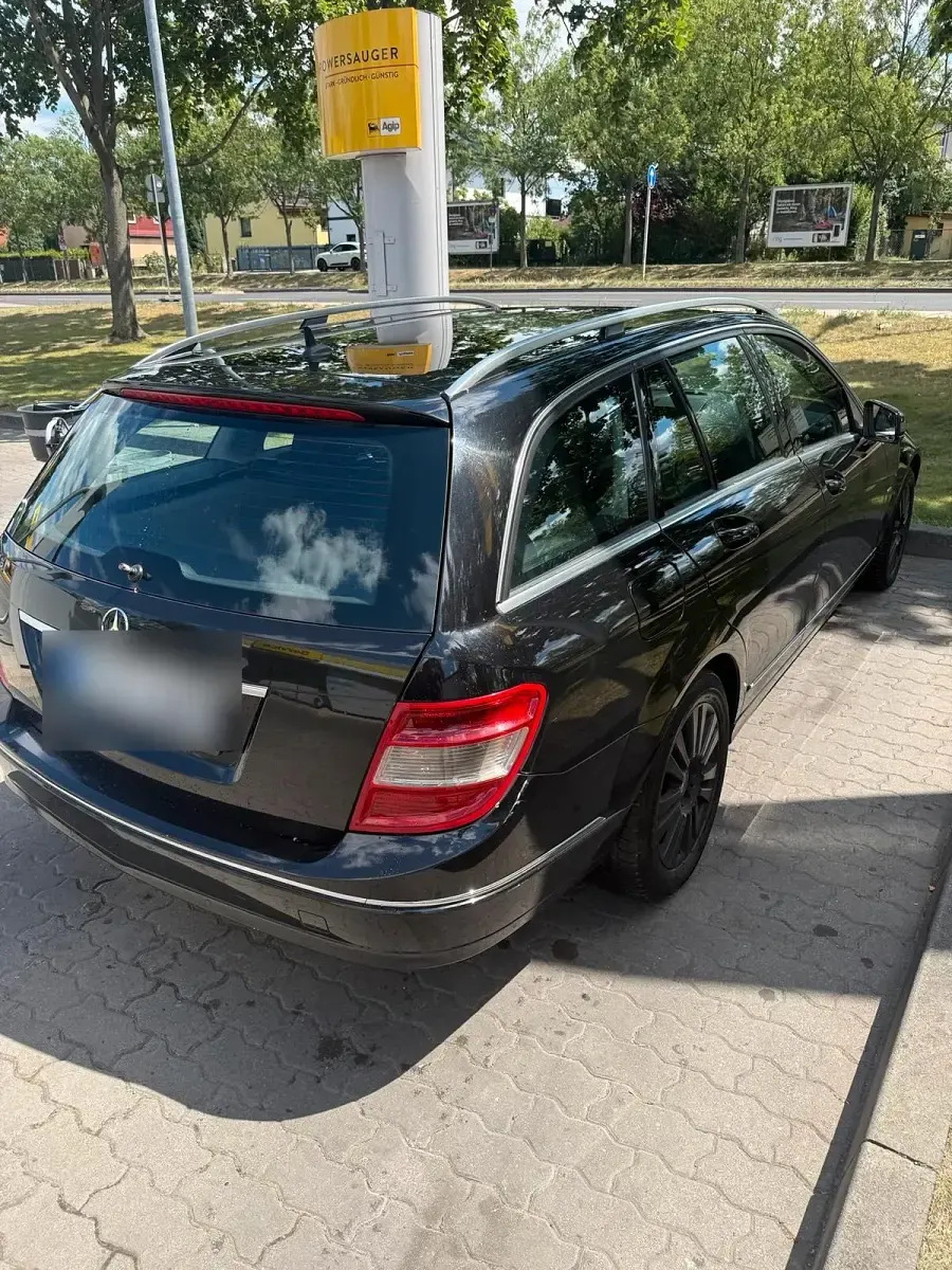 Gebraucht Mercedes C200 Elegance 136 PS (100 kW) 2009 Schwarz Limousine