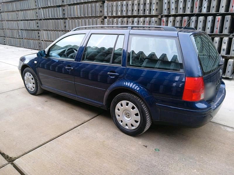 Gebraucht VW Bora 105 PS (77 kW) 2002 Blau Kombi