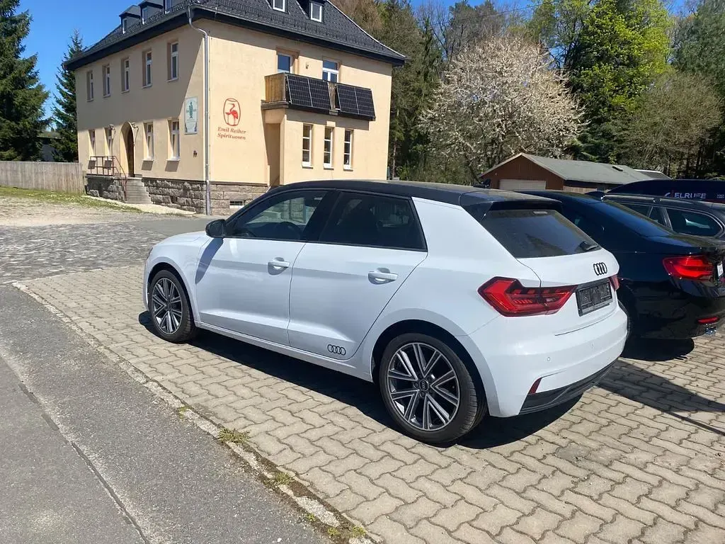 Gebraucht Audi A1 Sportback Advanced 95 PS (69 kW) 2022 Weiß Kleinwagen