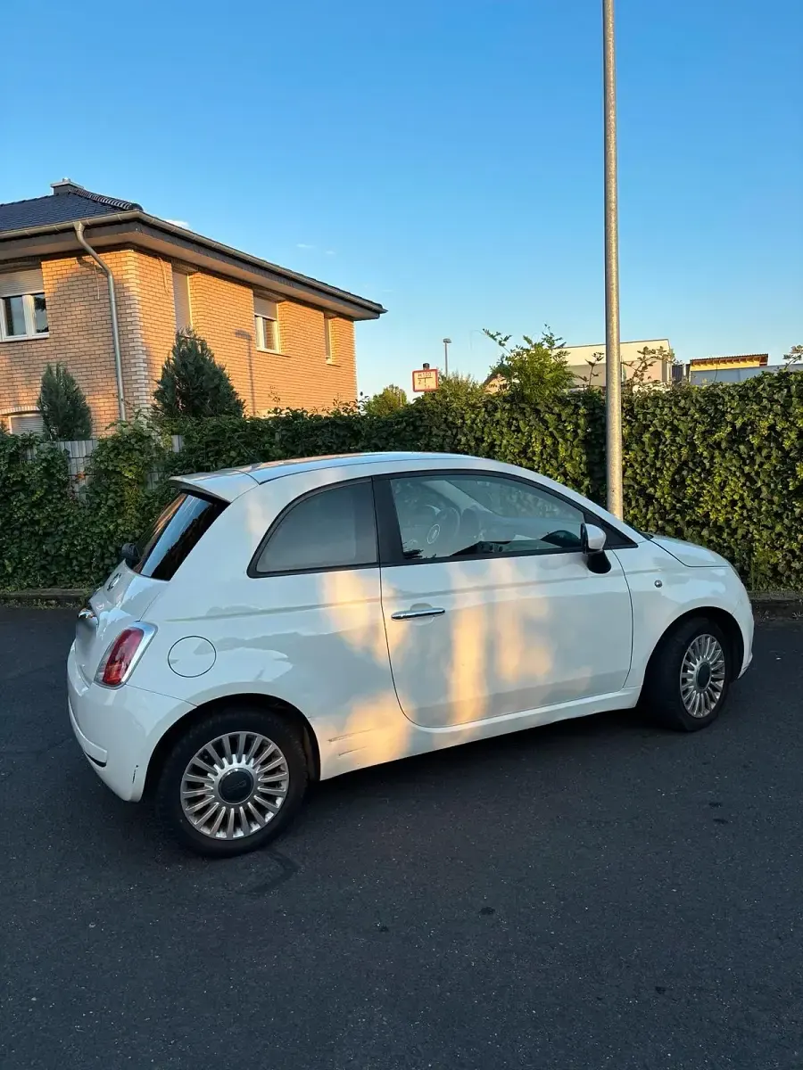 Gebraucht Fiat 500 101 PS (74 kW) 2011 Weiß Kleinwagen