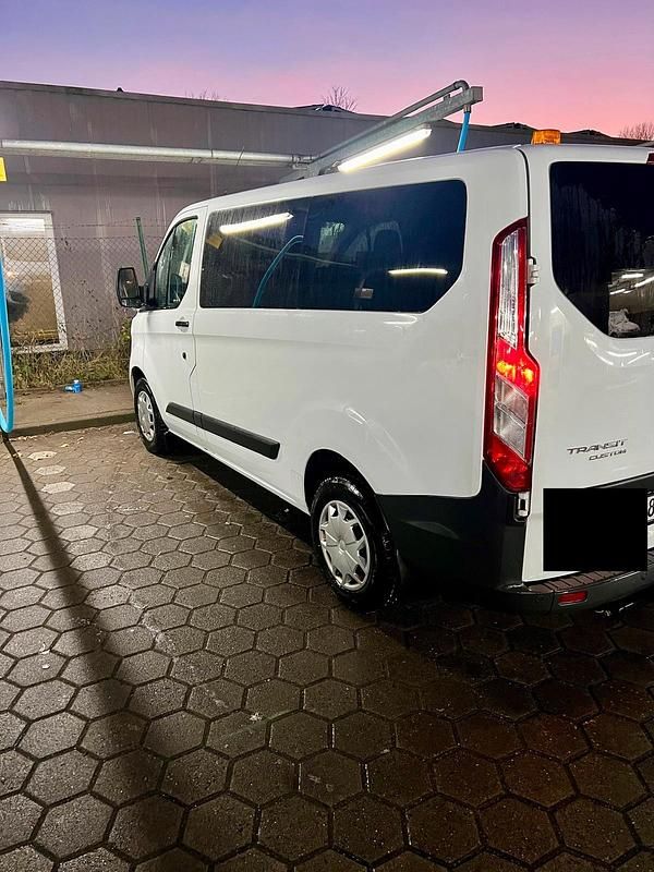 Gebraucht Ford Transit Custom 105 PS (77 kW) 2017 Weiß Van / Kleinbus