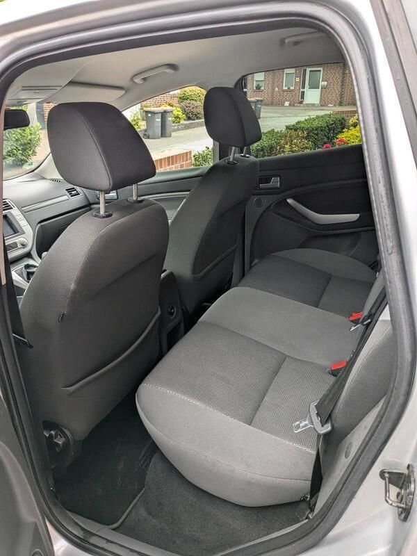 Silber Gebraucht 2011 Ford Kuga SUV | 4.750 € (Guter Preis) - Bild 1/4