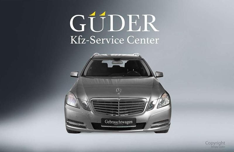 Silber Gebraucht 2011 Mercedes E200 Kombi | 12.499 € (Etwas zu teuer) - Bild 1/4