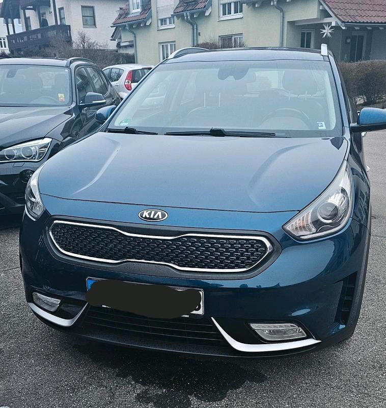 Gebraucht Kia Niro Vision 105 PS (77 kW) 2018 Blau SUV