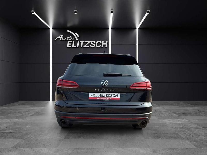 Gebraucht VW Touareg 231 PS (169 kW) 2022 Deep black perleffekt SUV