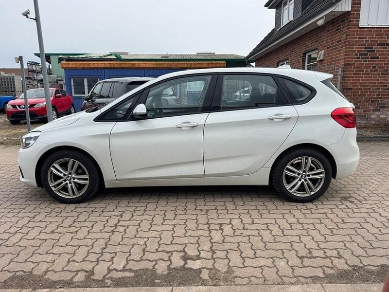 Gebraucht BMW 218 Basis 150 PS (110 kW) 2016 Weiß Limousine