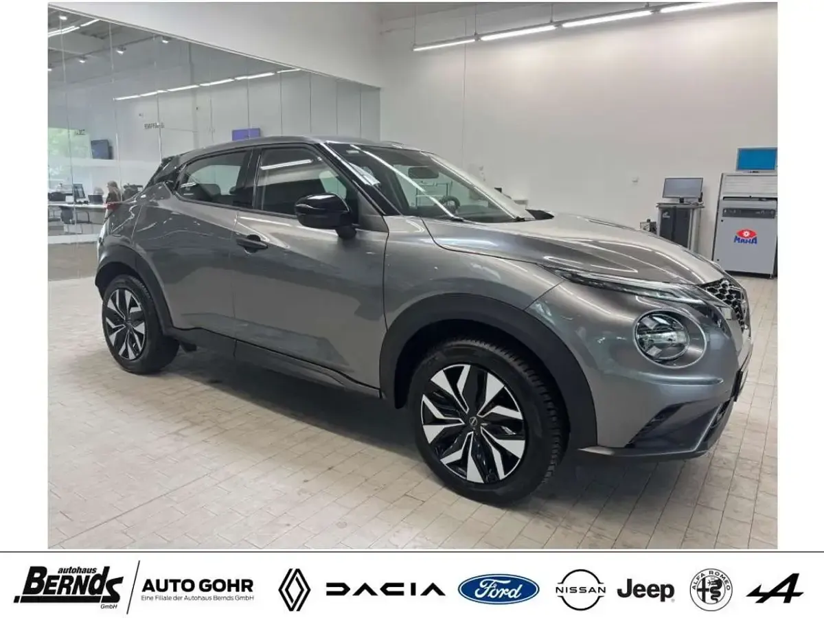 Second-hand Nissan Juke N-Connecta 114 CP (83 kW) 2024 Gri SUV