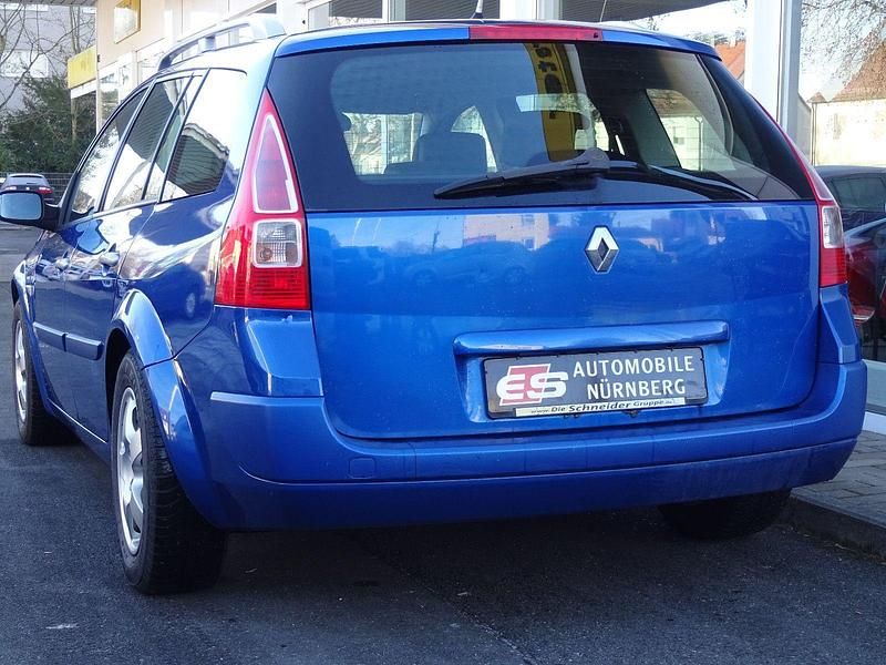 Gebraucht Renault Mégane GrandTour Authentique 111 PS (81 kW) 2006 Blau Kombi