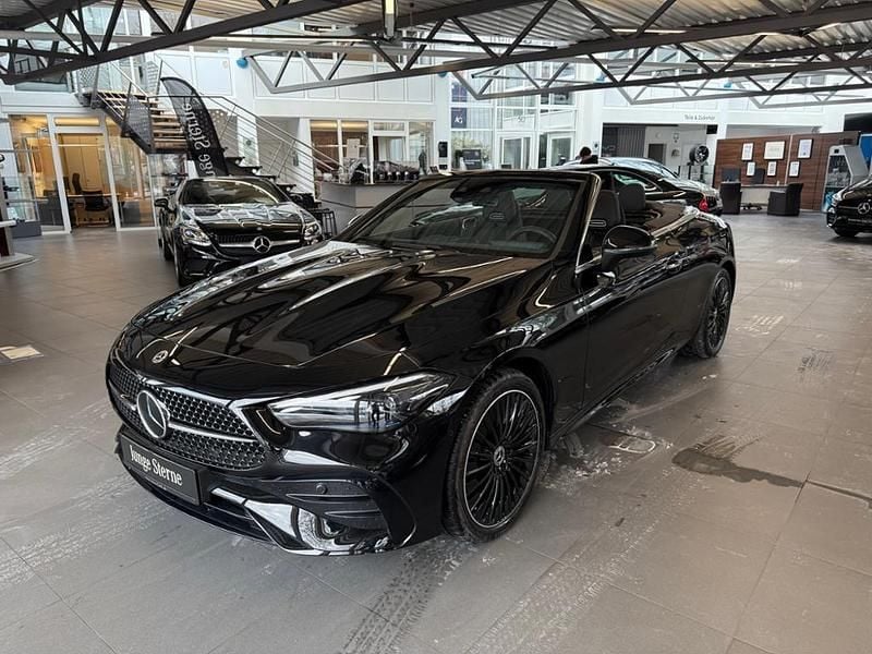 Gebraucht Mercedes 200 AMG 204 PS (150 kW) 2024 Metalliclack obsidianschwarz (metallic) Cabrio