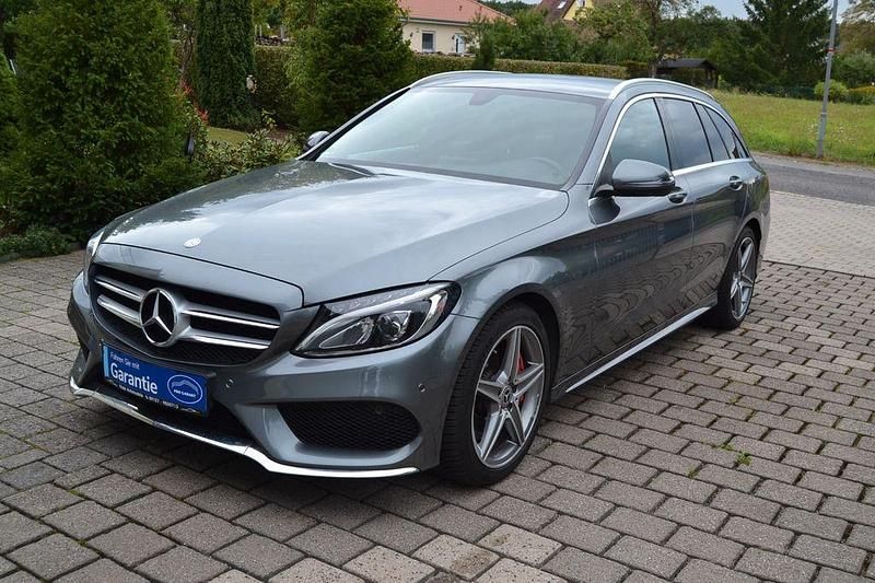 Grau Gebraucht 2016 Mercedes C300 AMG Kombi | 21.450 € (Teuer) - Bild 1/4