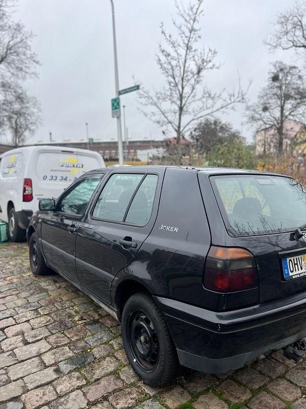 Schwarz Gebraucht 1997 VW Golf IV Edition Kombi | 2.000 € (Fairer Preis) - Bild 1/4