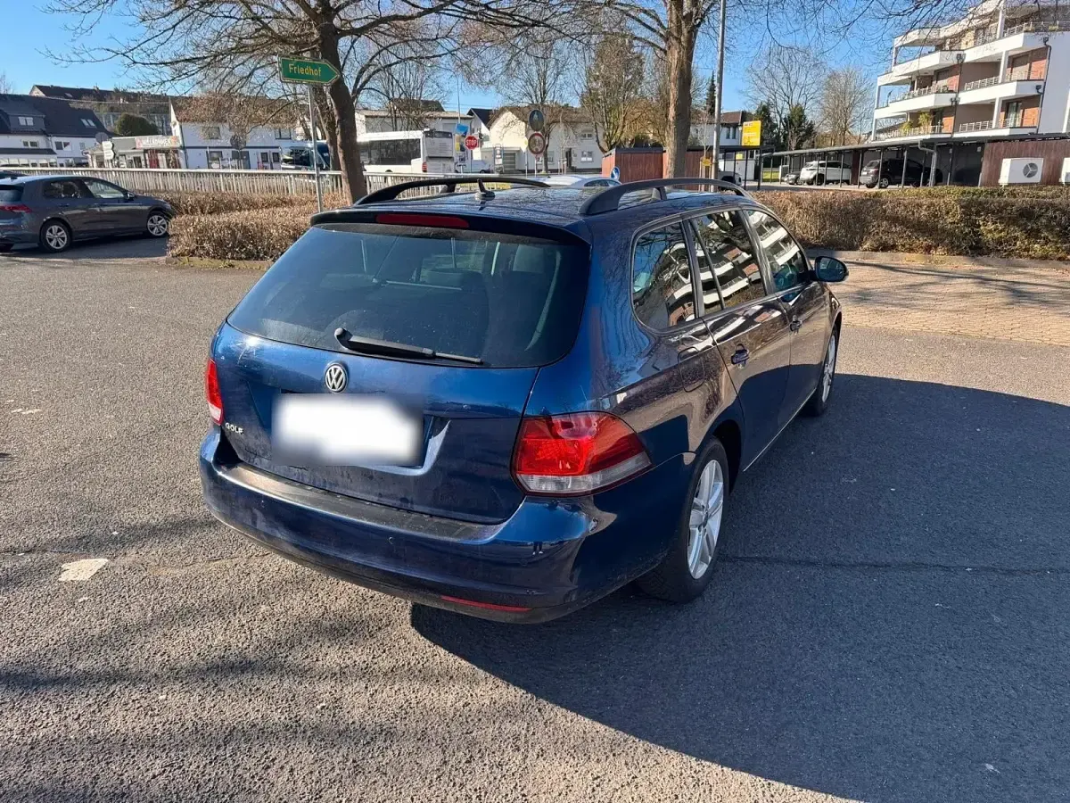 Gebraucht VW Golf VII Match 85 PS (62 kW) 2013 Blau Kombi