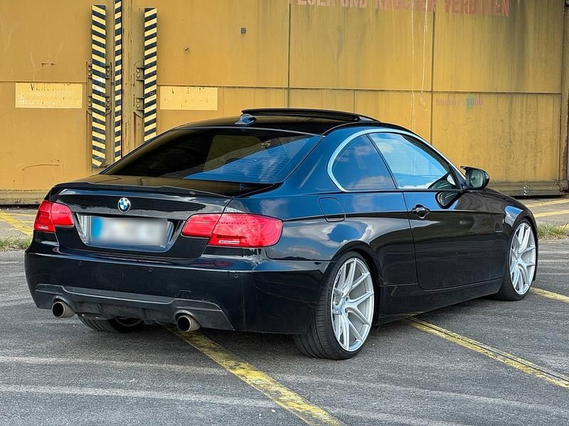 Używany BMW 325 Performance 204 KM (150 kW) 2010 Czarny Coupe
