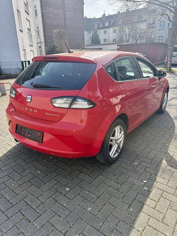 Gebraucht Seat Leon Ecomotive 105 PS (77 kW) 2012 Rot Limousine