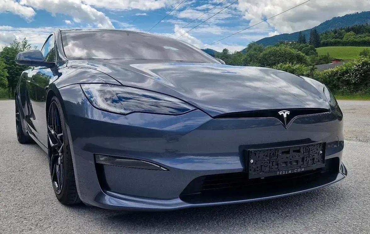 Gebraucht Tesla Model S Plaid 750 kW (1020 PS) 2023 Grau Kleinwagen
