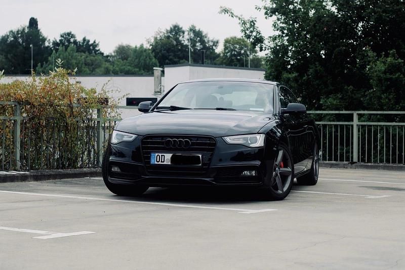 Schwarz Gebraucht 2012 Audi A5 S-Line Coupé | 13.000 € (Guter Preis) - Bild 1/4