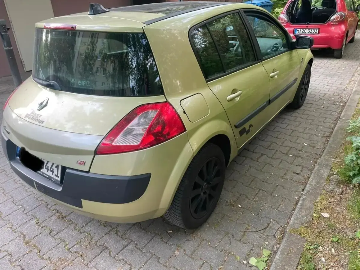 Gebraucht Renault Mégane 100 PS (73 kW) 2004 Grün Kleinwagen