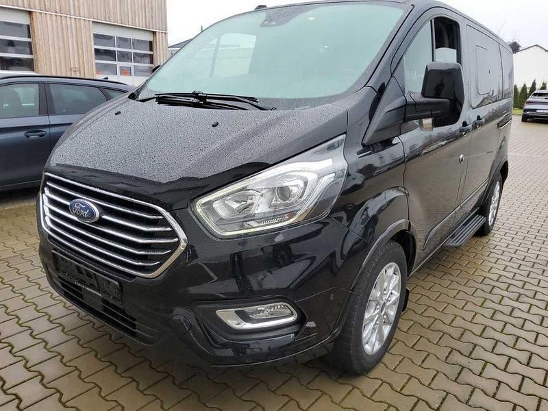 Gebraucht Ford Tourneo Titanium 131 PS (96 kW) 2020 Schwarz Van / Kleinbus