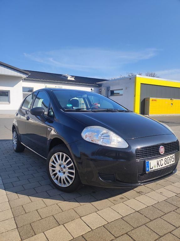 Gebraucht Fiat Punto Pop 69 PS (50 kW) 2012 Schwarz Kleinwagen