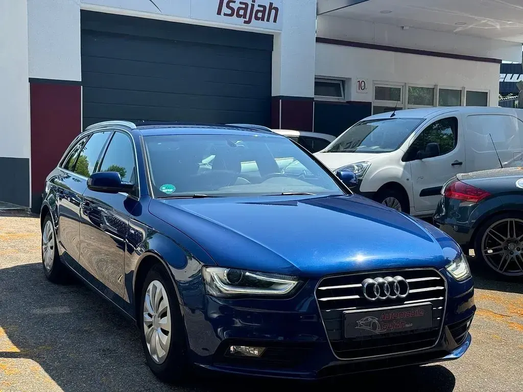 Gebraucht Audi A4 S-Line 170 PS (125 kW) 2013 Blau Limousine