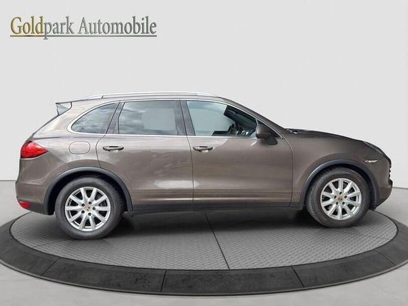 Gebraucht Porsche Cayenne 245 PS (180 kW) 2012 Silber SUV