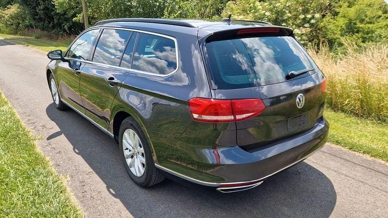 Gebraucht VW Passat Comfortline 190 PS (139 kW) 2017 Grau Kombi