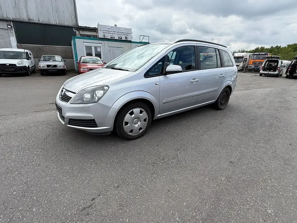 Gebraucht Opel Zafira Edition 140 PS (102 kW) 2006 Silber Van / Kleinbus