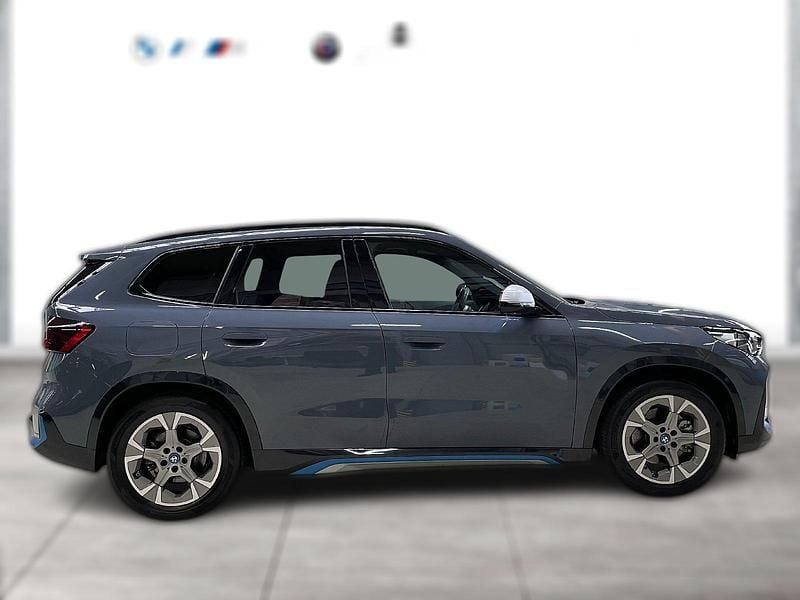 Gebraucht BMW iX1 xLine 230 kW (313 PS) 2023 Grau metallic SUV