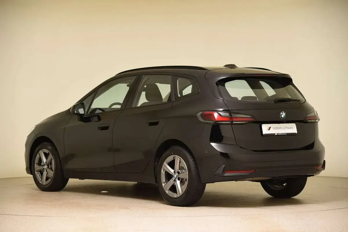 Gebraucht BMW 218 150 PS (110 kW) 2025 Schwarz uni Coupé