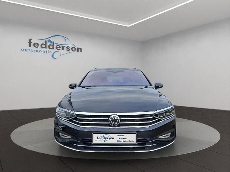 Gebraucht VW Passat IQ Drive 150 PS (110 kW) 2024 Schwarz Kombi