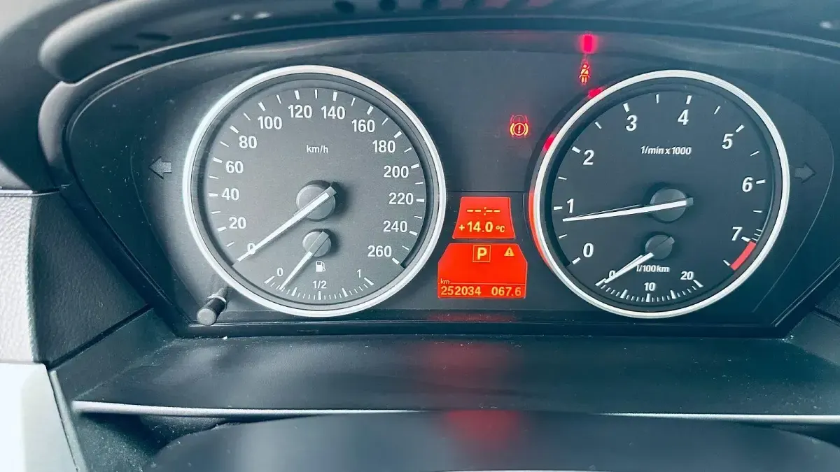 Gebraucht BMW 520 Exclusive 170 PS (125 kW) 2008 Schwarz Limousine