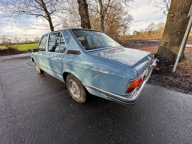 Gebraucht BMW 518 90 PS (66 kW) 1975 Blau Limousine