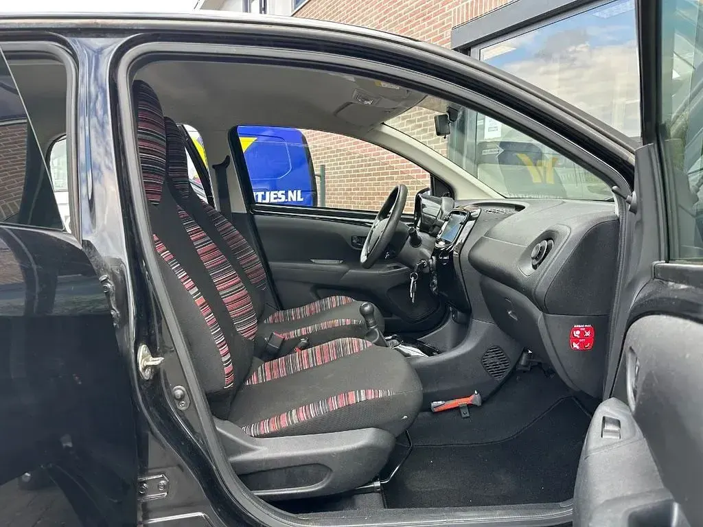 Gebraucht Citroën C1 Feel 72 PS (52 kW) 2021 Schwarz Kleinwagen