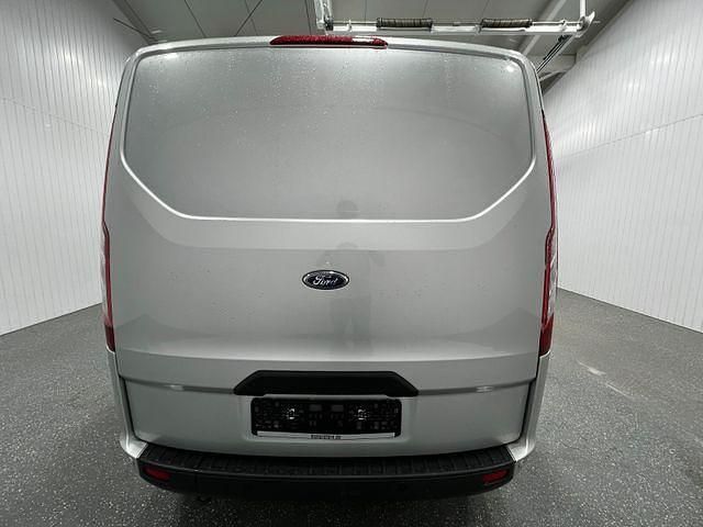 Gebraucht Ford 300 131 PS (96 kW) 2021 Silber Van