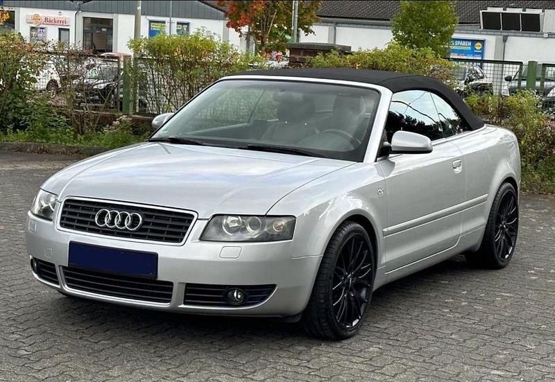 Silber Gebraucht 2003 Audi A4 Cabriolet Sport Cabrio | 6.499 € (Etwas zu teuer) - Bild 1/4