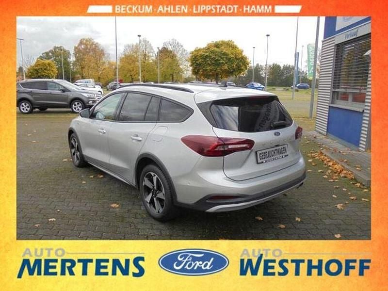 Gebraucht Ford Focus Active X 125 PS (91 kW) 2023 Silber Limousine