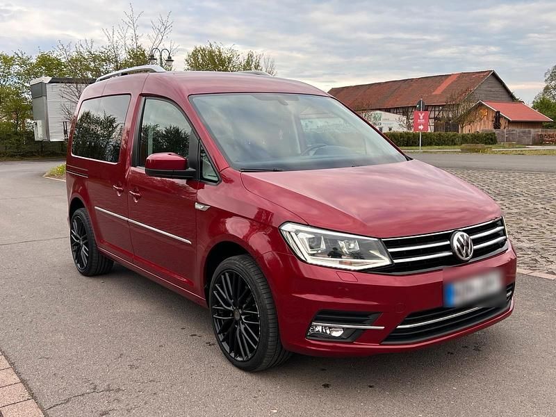 Rot Gebraucht 2015 VW Caddy Van / Kleinbus | 12.900 € - Bild 1/4