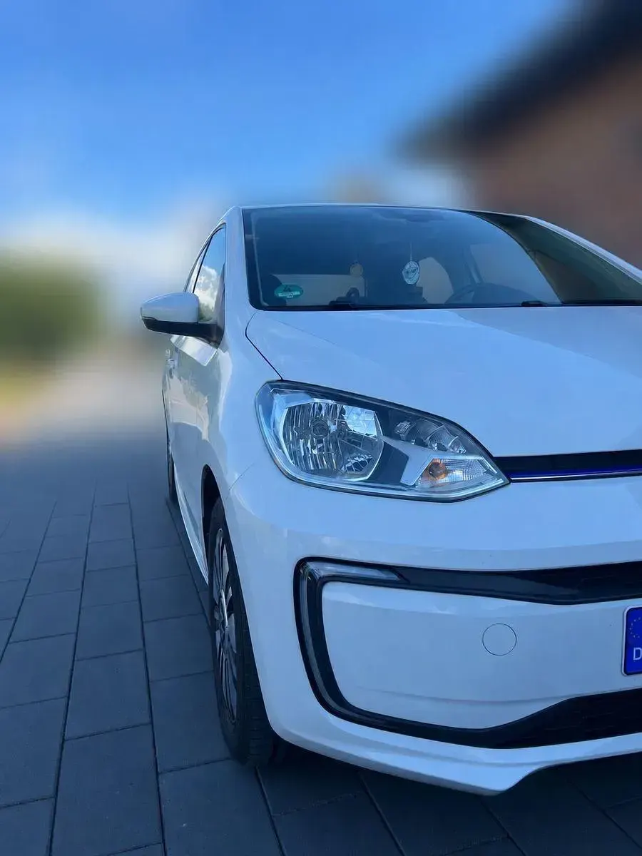 Gebraucht VW e-up! 61 kW (83 PS) 2023 Weiß Kleinwagen