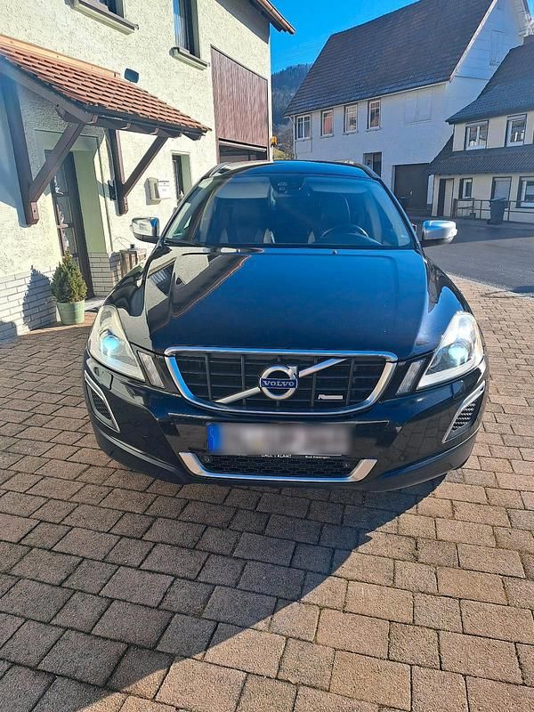 Schwarz Gebraucht 2012 Volvo XC60 R-Design SUV | 12.500 € (Fairer Preis) - Bild 1/4
