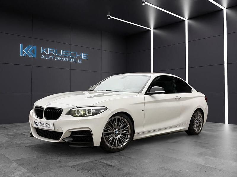 Weiß Gebraucht 2019 BMW M240 M Performance Coupé | 30.990 € - Bild 1/4
