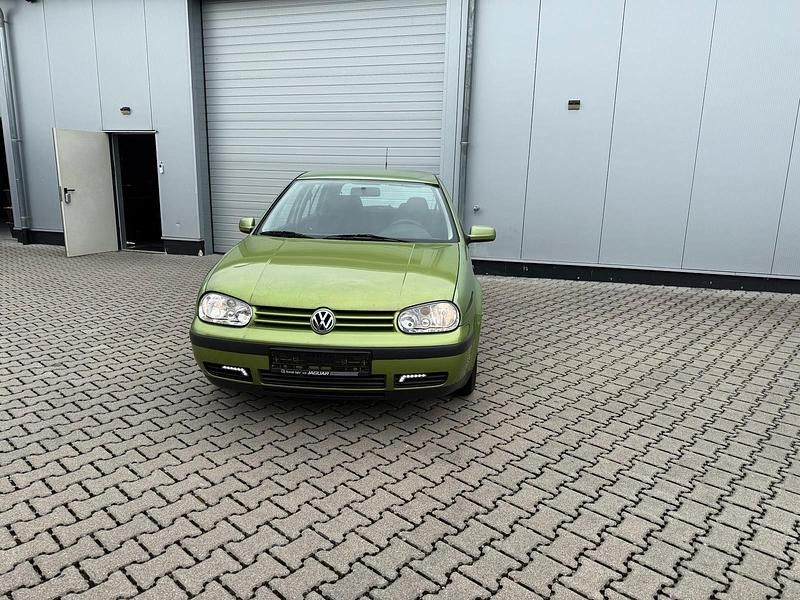 Grün Gebraucht 1999 VW Golf IV Limousine | 1.600 € (Fairer Preis) - Bild 1/4