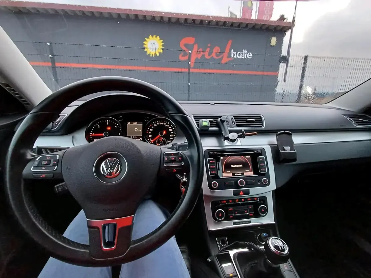 Gebraucht VW Passat 170 PS (125 kW) 2012 Schwarz Kombi