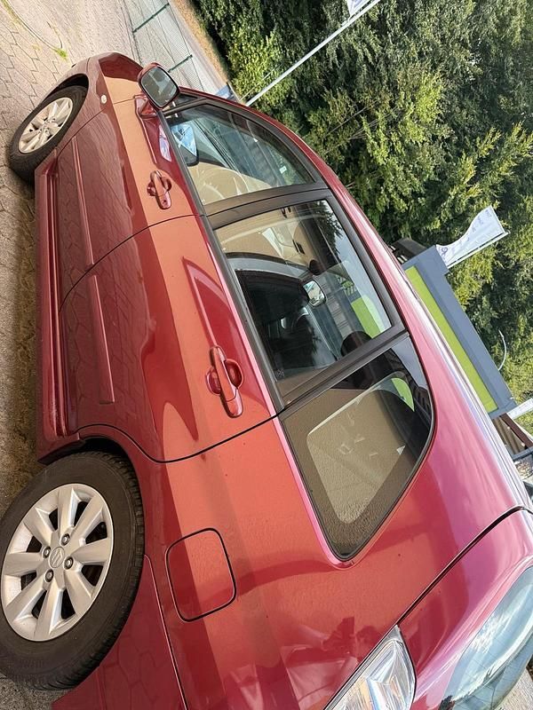 Gebraucht 2005 Suzuki Liana Limousine | 2.300 € - Bild 1/4