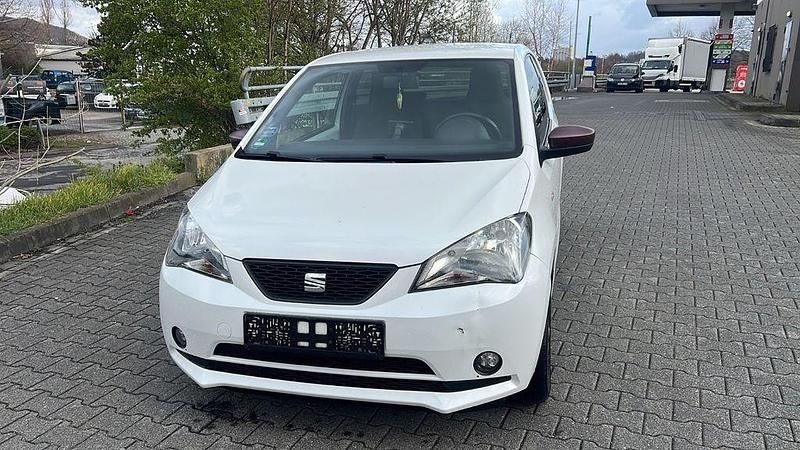 Gebraucht Seat Mii Chic 60 PS (44 kW) 2015 Weiß Kleinwagen