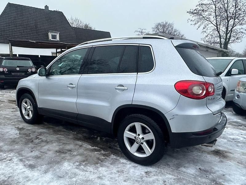 Gebraucht VW Tiguan Sportline 140 PS (102 kW) 2009 Silber SUV