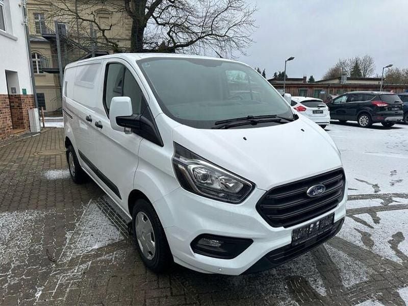 Gebraucht Ford Transit Custom Trend 131 PS (96 kW) 2020 Weiss Van / Kleinbus