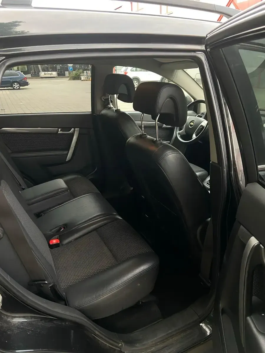 Gebraucht Chevrolet Captiva 130 PS (95 kW) 2010 Schwarz SUV